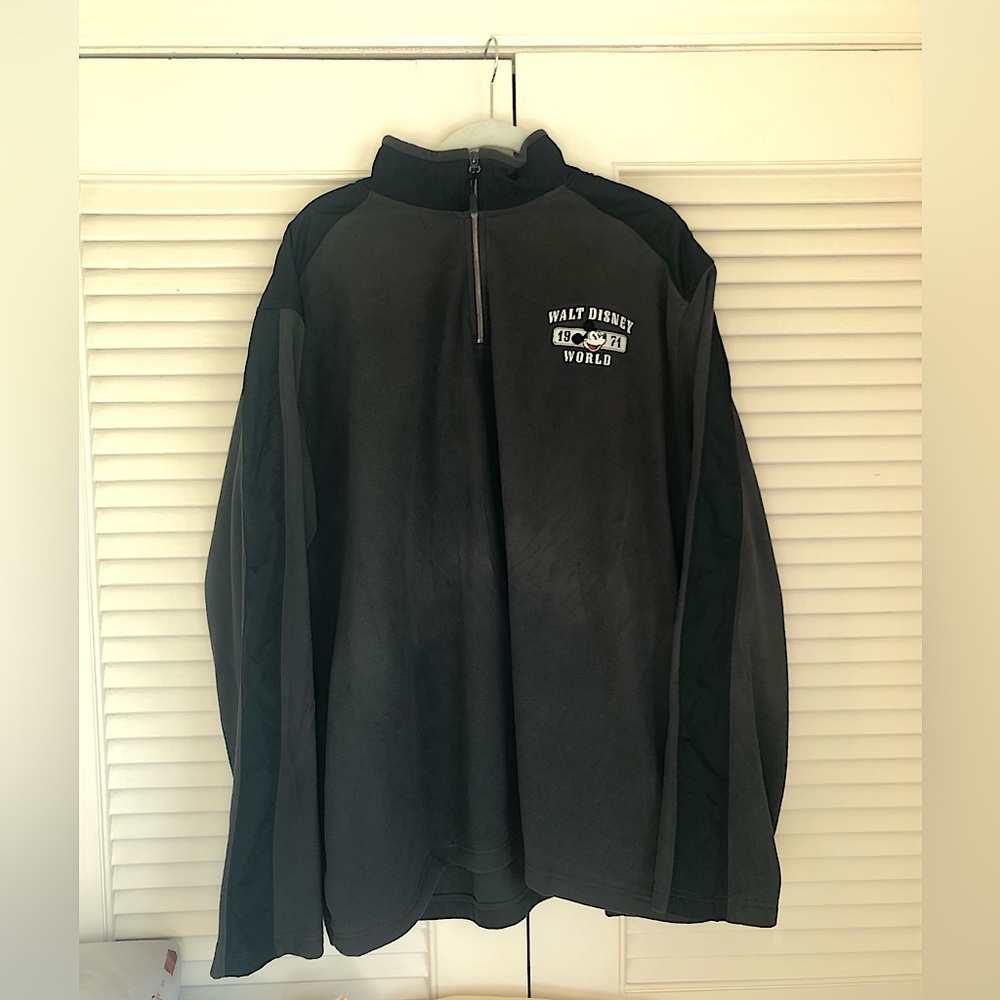 WALT DISNEY WORLD | Authentic Park Sweatshirt